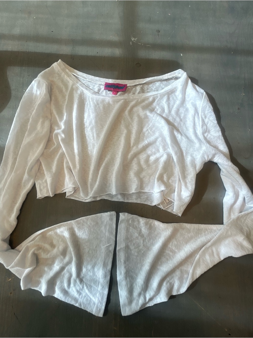 Edikted crop top flair sleeve